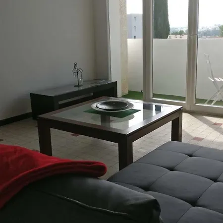 Vue Imprenable Sur La Cite Medievale : 6 Couchages. *