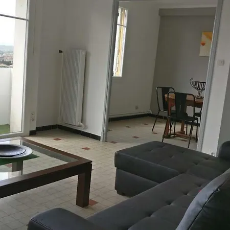 Vue Imprenable Sur La Cite Medievale : 6 Couchages. *